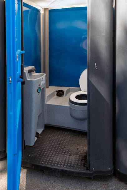 Professional porta potty rental in Highlands, CA